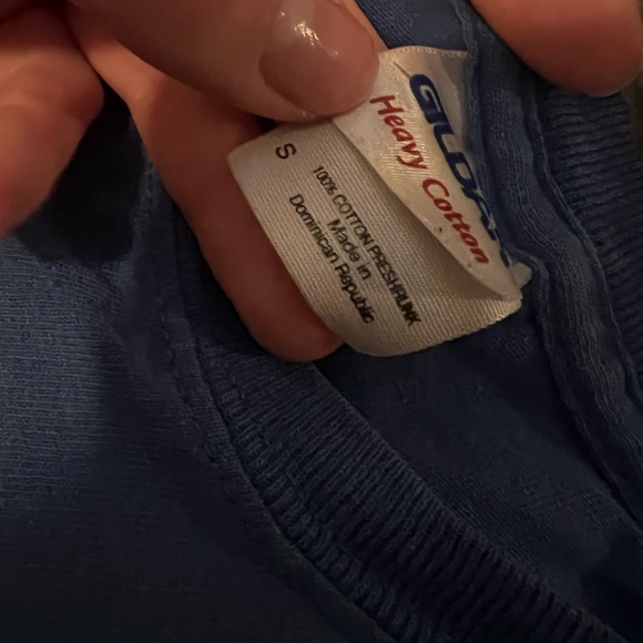 blue t-shirt - Picture 2 of 2